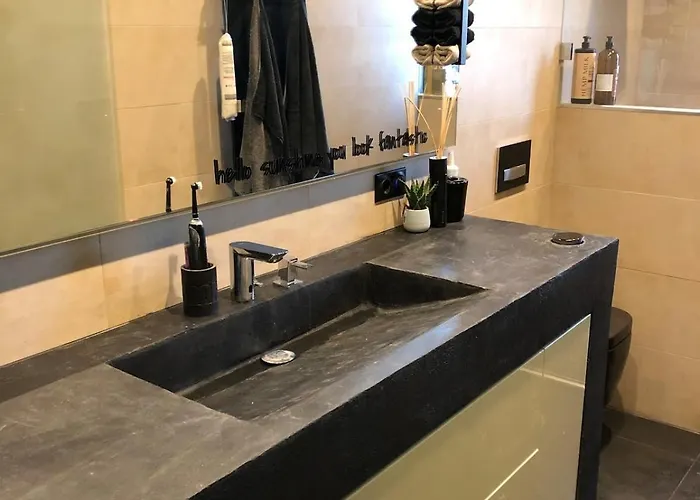 Private Loft With Rooftop & Jacuzzi In Center *